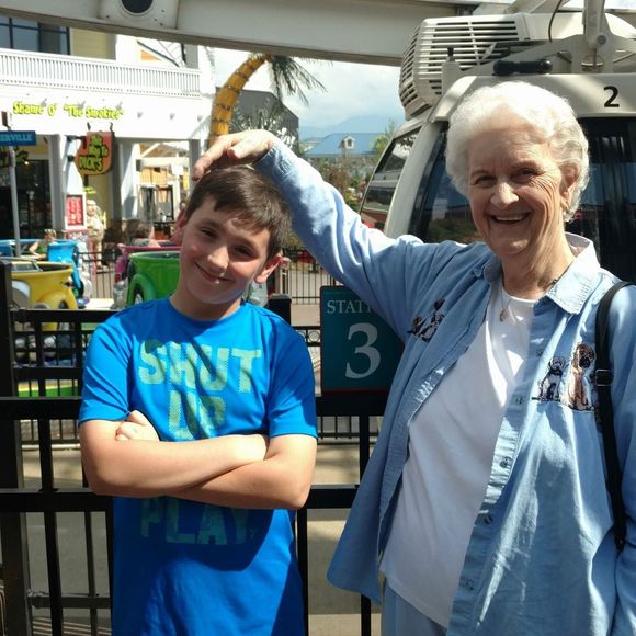 Meet your Posher, Cindy - Picture 1 of 1